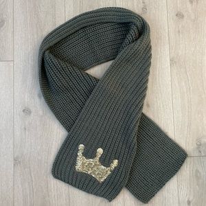 Disney Princess Couture Sequin crown knit scarf